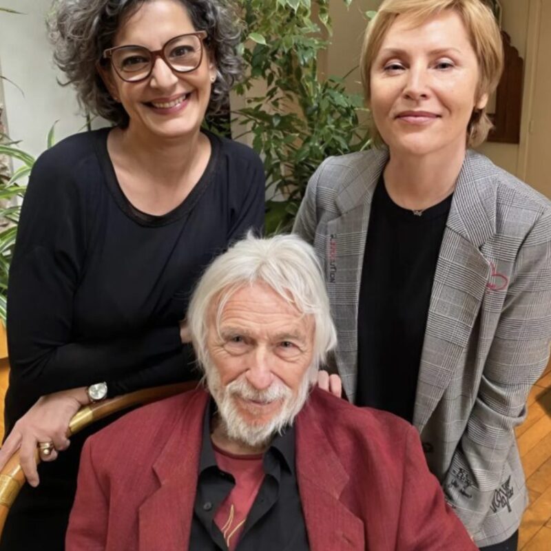 " Après l'avoir rencontrée, je ne regarde plus d'autres femmes" : Voici à quoi ressemble la jeune femme de 89 ans Pierre Richard