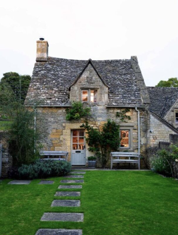 Voici un aperçu de la vie des Britanniques dans une maison vieille de ans qui pourrait bien vous surprendre par son intérieur