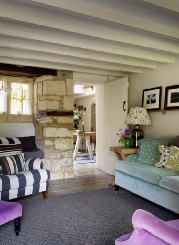 Voici un aperçu de la vie des Britanniques dans une maison vieille de ans qui pourrait bien vous surprendre par son intérieur