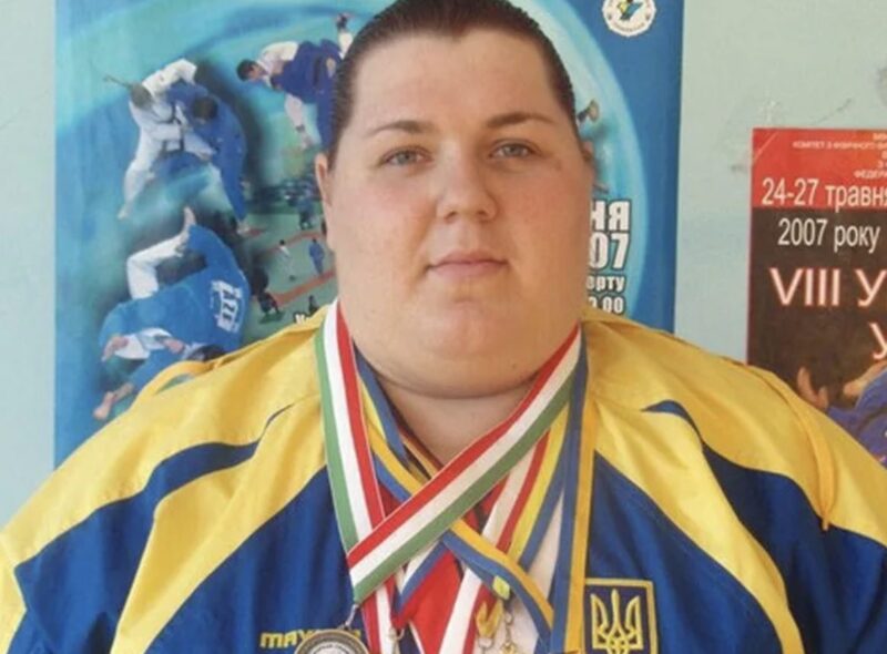 Une championne du monde de sumo a réussi l'incroyable : perdre 110 kg pour réaliser son rêve de maternité
