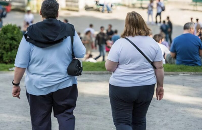 Après 35 ans de mariage, mon mari m’a quittée pour une femme plus jeune, et j’ai réalisé que j’avais passé toutes ces années à m’oublier pour le bien de ma famille
