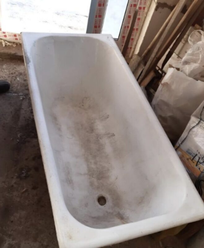 Nous avons donné une seconde vie à une vieille baignoire en la transformant en un meuble étonnant pour notre maison: Voici comment nous avons fait