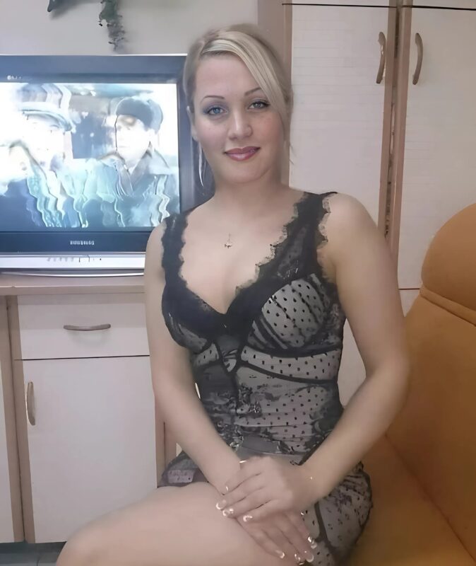 Après 23 ans de mariage, je me suis arrêtée un instant en nettoyant la maison: Ce que j’ai vu m’a bouleversée à jamais