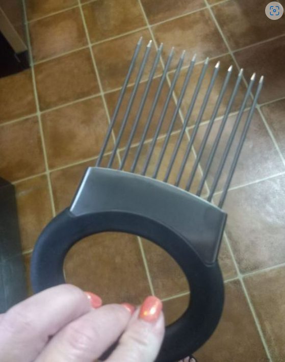 Je l'ai trouvé dans un sac d'ustensiles de cuisine au magasin d'occasion:
