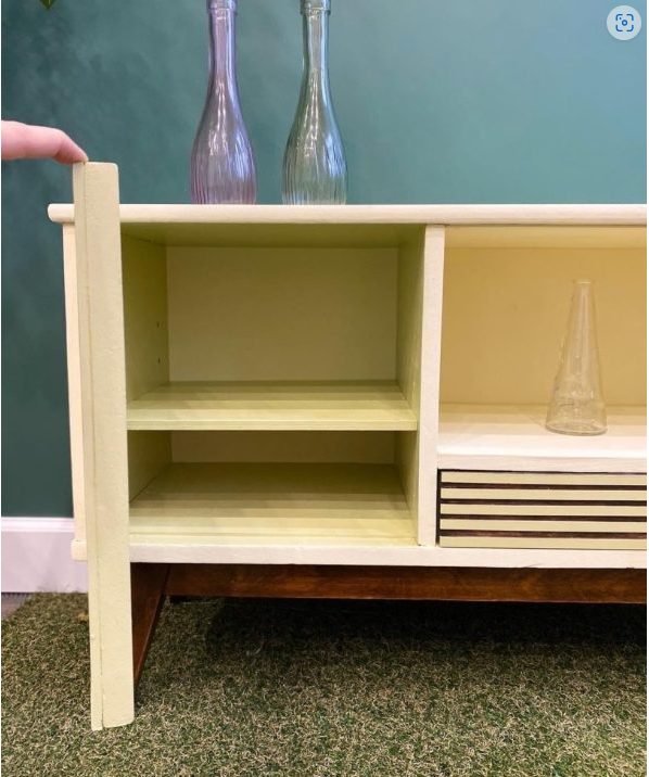 Recyclage créatif d’une table de chevet ancienne : un projet pour redonner vie à vos meubles