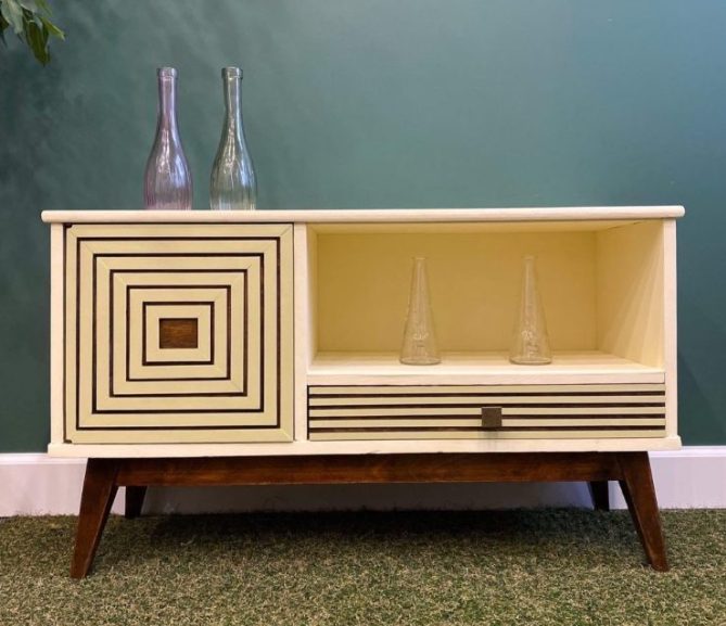 Recyclage créatif d’une table de chevet ancienne : un projet pour redonner vie à vos meubles