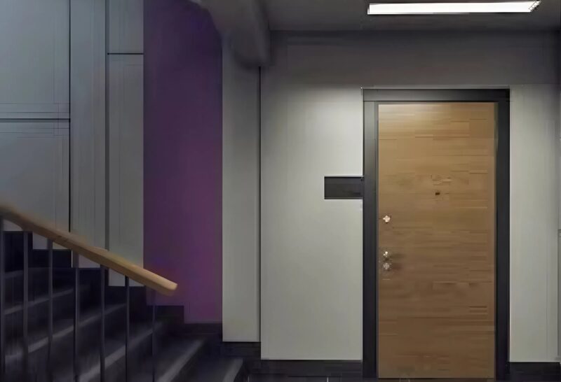 Quand je suis rentré du travail, je pensais que tout serait comme d’habitude, cependant lorsque j’ai ouvert la porte et vu ma femme humilier ma mère, à ce moment-là j’ai fait quelque chose que je n’arrive toujours pas à me pardonner